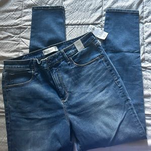 Abercrombie High Rise Jean NWT | Size 32, Size 14